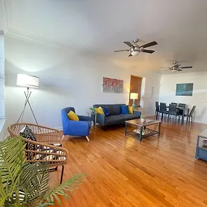 trendy-3br-tiffany-retreat.saint-louishotels.com/
